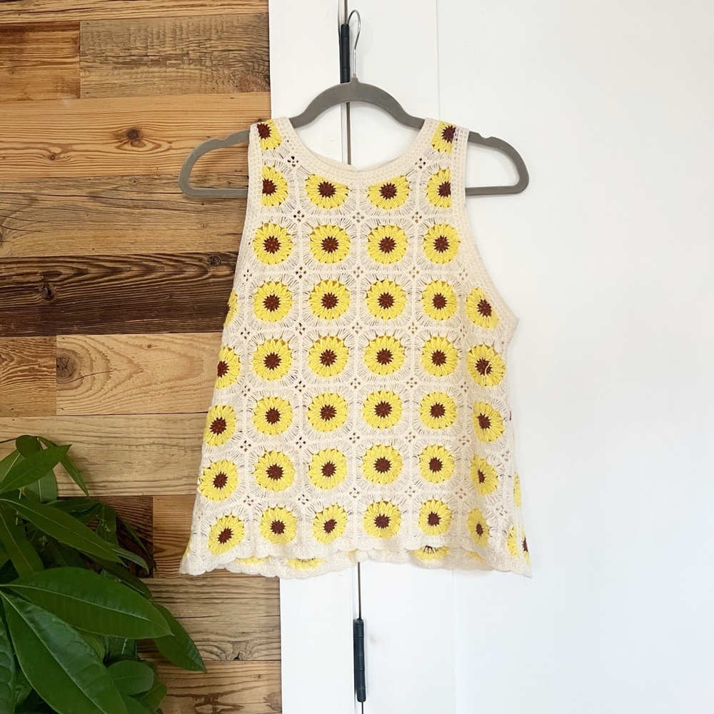 Rebellion Crochet Knot Grandma Square Sunflower Sleeveless Top Small Y2k - Picture 2 of 5